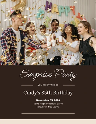 Free  Template: Convite para festa surpresa divertido marrom escuro com foto moderna