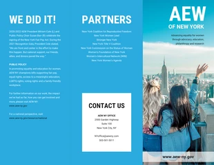 Free  Template: Brochure tripartite bleue pour les organisations à but non lucratif