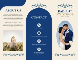 Free  Template: Brochura de casamento elegante em azul e creme