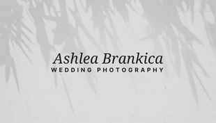 Free  Template: Hellgraue minimalistische ästhetische Hochzeitsfotografie-Visitenkarte